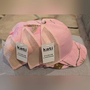 Realtree Pink Mesh Trucker Hat Snapback New Price Is For 1 Hat